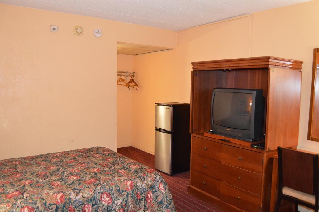 Travelers Inn South Brunswick Terrace Eksteriør bilde