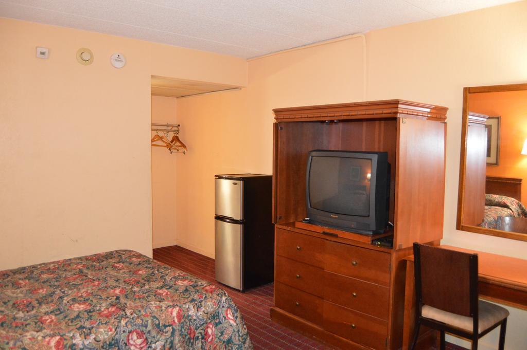 Travelers Inn South Brunswick Terrace Eksteriør bilde