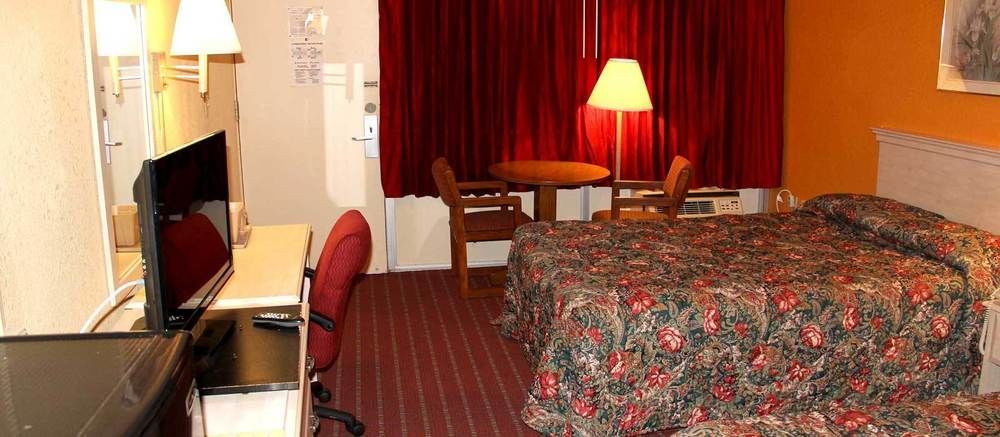 Travelers Inn South Brunswick Terrace Eksteriør bilde