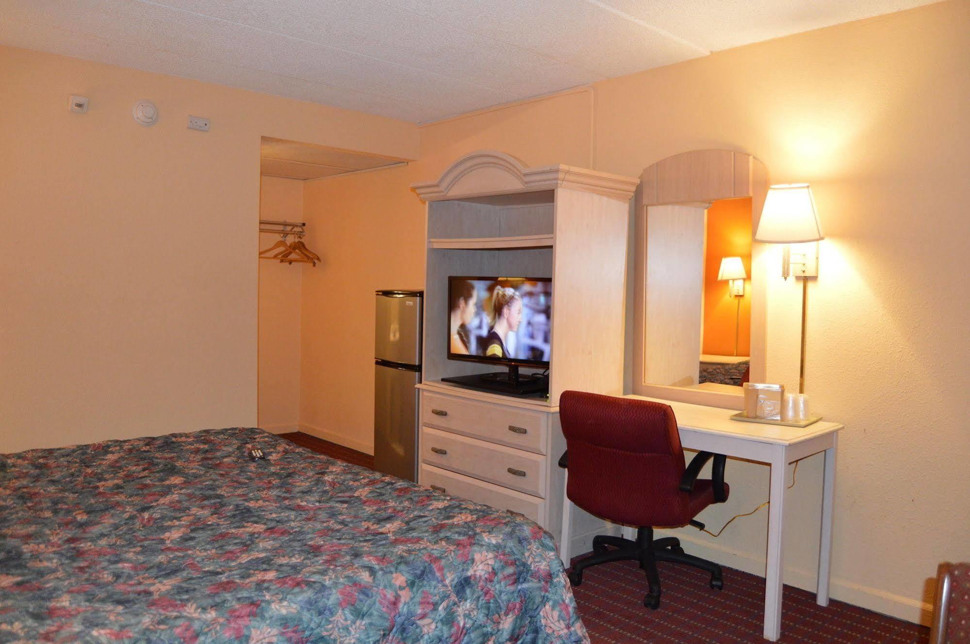 Travelers Inn South Brunswick Terrace Eksteriør bilde