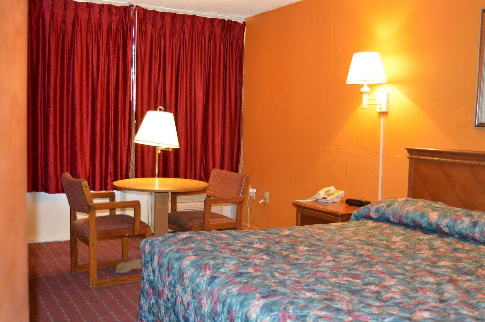 Travelers Inn South Brunswick Terrace Eksteriør bilde